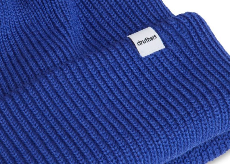 new DRUTHERS 1x1 RIBBED MERINO WOOL BEANIE MARINE DETAIL